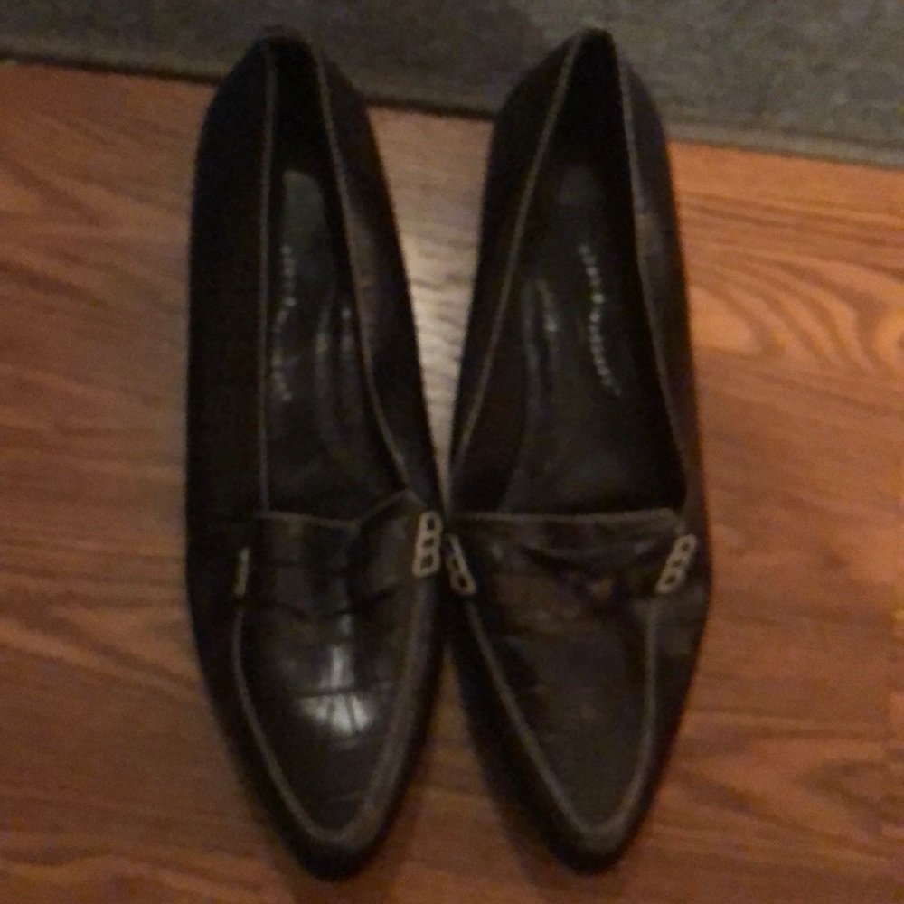 Lane Bryant Croc Print Flat Size 12